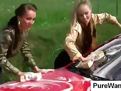 Tempting Chicks Wash Car And Get Wet