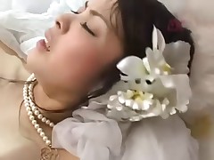 Just before the wedding 2(censored+ Chinese subtitle)